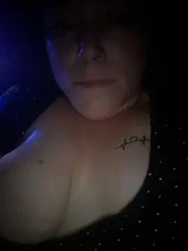 bettyandearl (F milf) - Want me to come
