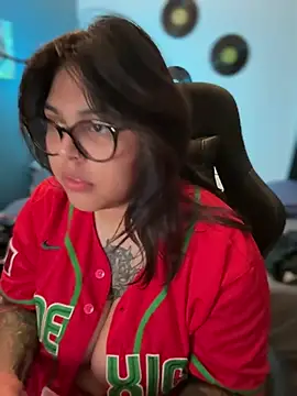 miacanela_xo