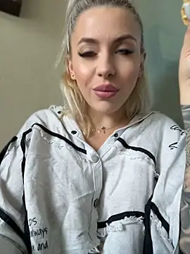 IveySin webcam
