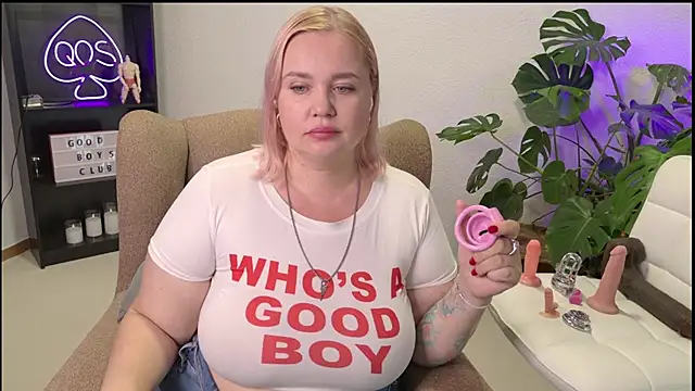 MargotGrey webcam