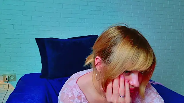 _Alison__