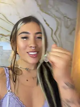ManuelaVeeleez