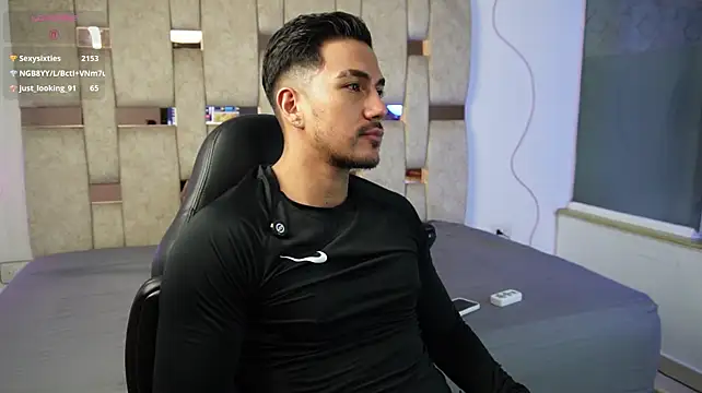 aaron_bolt live cam preview