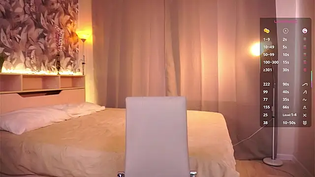 KiaraTennille live cam preview
