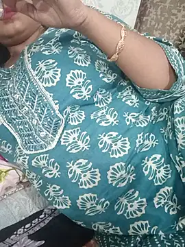 charu_cam