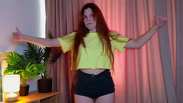 LeyaaStarr