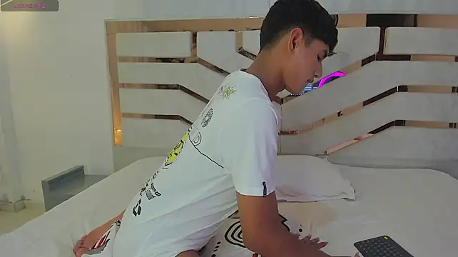 ADRIAN_LUUST