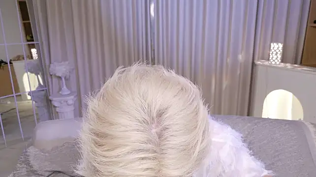 XiaoHuiHui-111 live cam preview