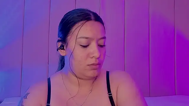 MollyBigBoobs12