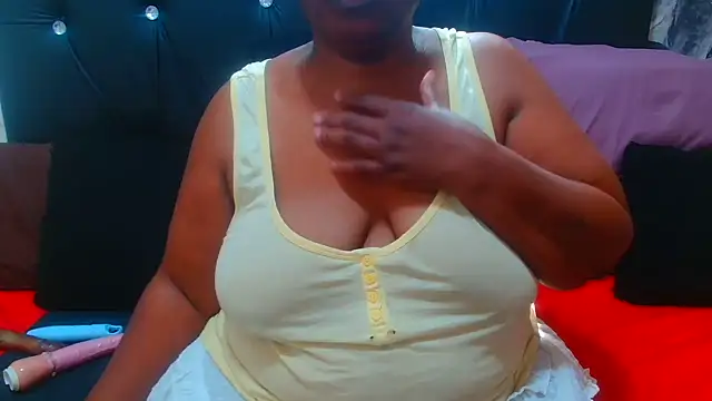 AfricanBigAssxx98 webcam