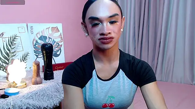 VivienneLuxe webcam