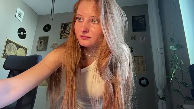 EllyCerry webcam