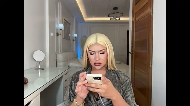 Your_Majesty_Tyra