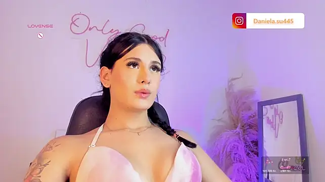 MiaDaniella__ webcam