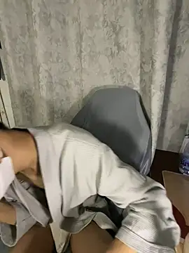 Zhang_yiovo webcam