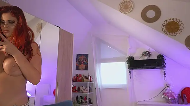 Amaliamour live cam on StripChat