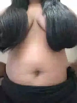 Umma-2 live cam on StripChat