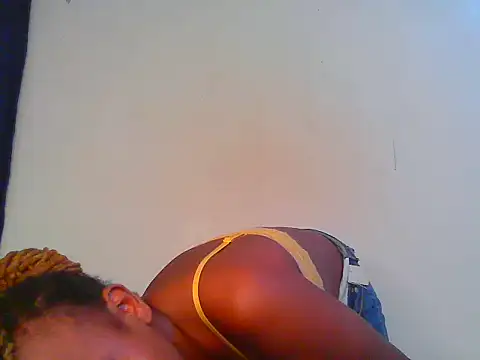 Slim_doli live cam on StripChat