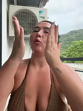 shakira-temptationxo webcam