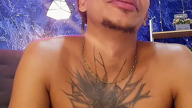 kai_storm77 live cam on StripChat