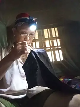Linda-04 webcam