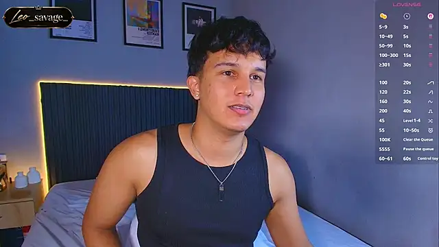 Leo_Savage_ webcam