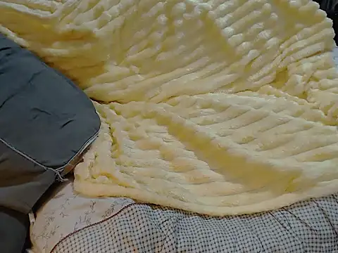 Trish_CurveCock live cam on StripChat