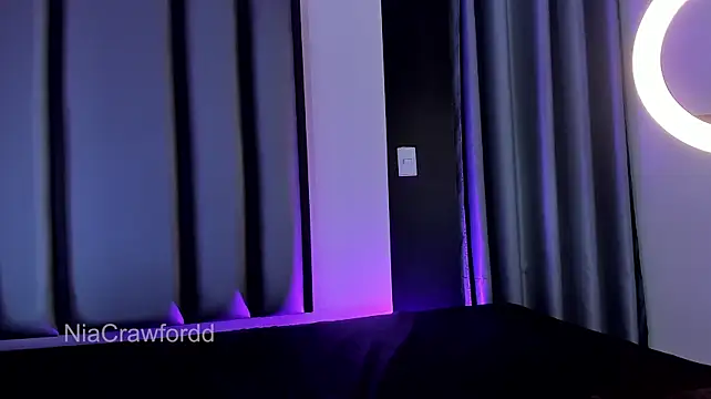NiaCrawfordd