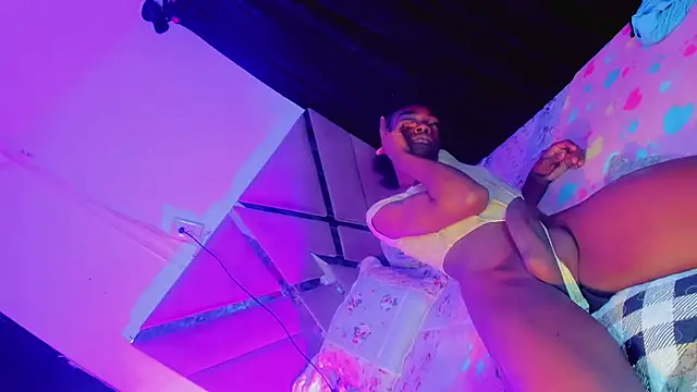 Keily_Tsx1
