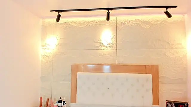 NINAMARTINS live cam preview
