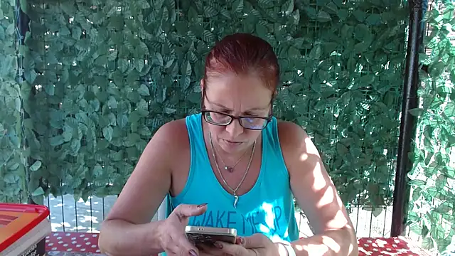 LadyHellene webcam