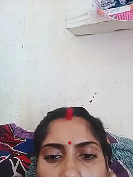 Poojaxx56 webcam