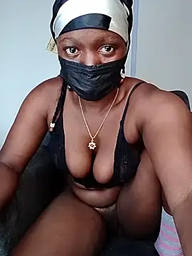 Naughtyfeli022 webcam