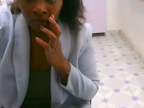 Bustycece webcam