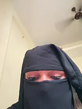 Kira105xxx webcam