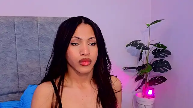 clara_evanss webcam