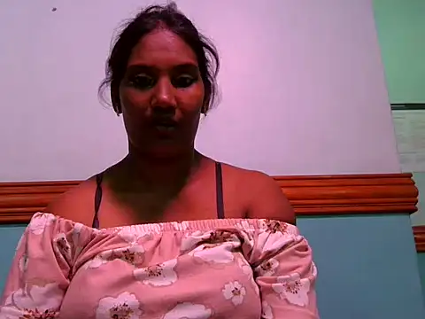 bollywoodDickPleaser webcam