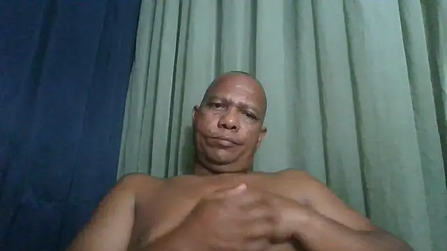 bigblackcock75 webcam