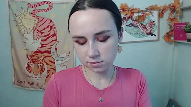 VeryVeryVeryShy_ live cam on StripChat