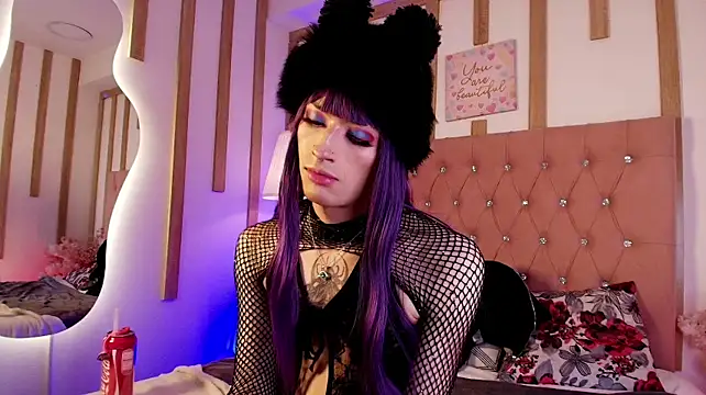 Daphne_Velmont live cam on StripChat