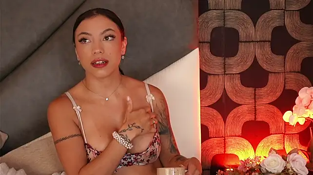IsabelaWhite webcam