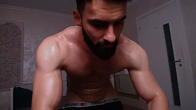 MicahLane live cam on StripChat