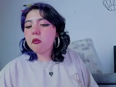 Blueberry_gothic webcam
