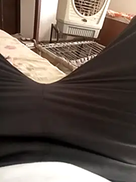 lovelyboy_live webcam