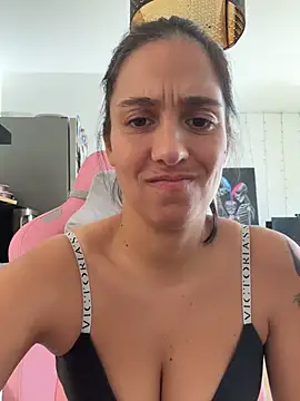 LaPetiteKim webcam