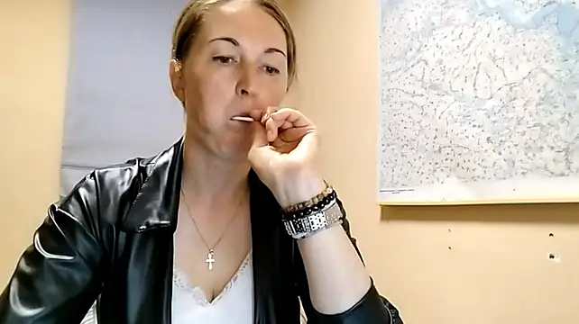 Golden_Fairy_566 webcam