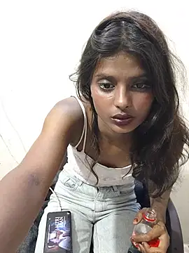 brown-girl live cam on StripChat