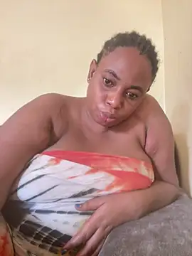 milky_mom webcam