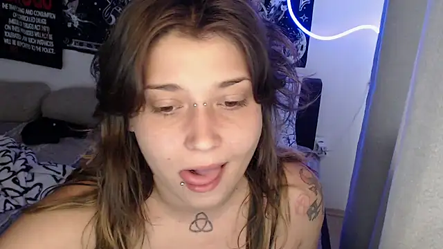 AlienforTwenty webcam