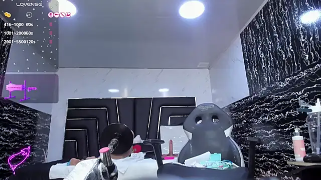 Ladyy_Scarlett webcam